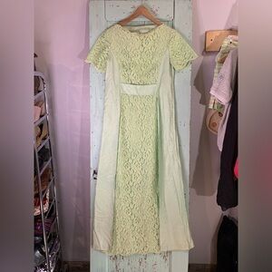 Time to Play Dress Up!Lace A-Line Maxi Dress in Pale Green